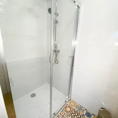 La De La Pointe Rouge Apartman